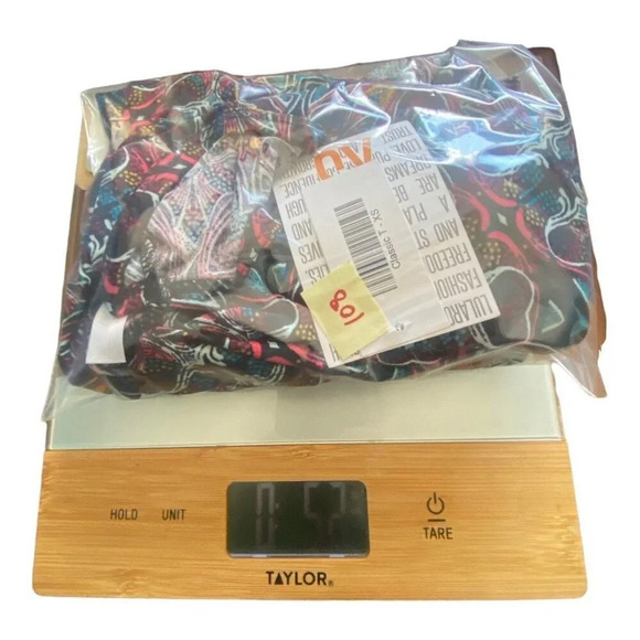 LuLaRoe Classic XS Paisley T-Shirt Womens Short Sleeve Multicolor Stretch - Picture 12 of 12